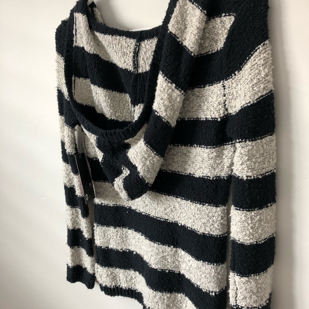 Brand New Roxy Sweater - Picture 4 of 4